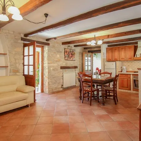 Ariana A4 Dağ evi Novigrad Istria